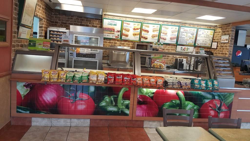 Subway | restaurant | 3246 Boulevard Rosemont, Montréal, QC H1Y 1M7, Canada | 5147215709 OR +1 514-721-5709