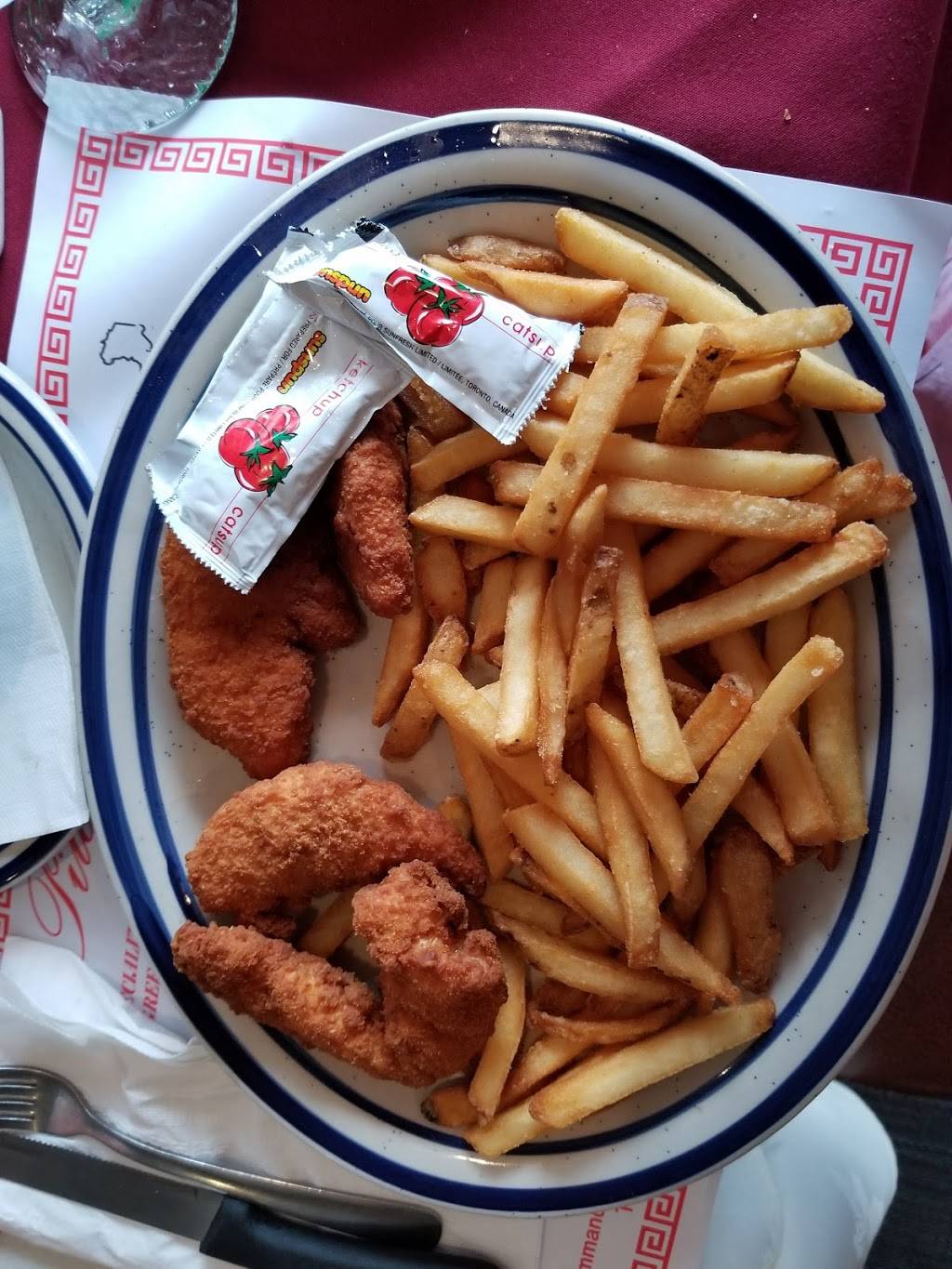 Pilos Restaurant | restaurant | 876 Montreal Rd, Ottawa, ON K1K 4L3, Canada | 6137414657 OR +1 613-741-4657