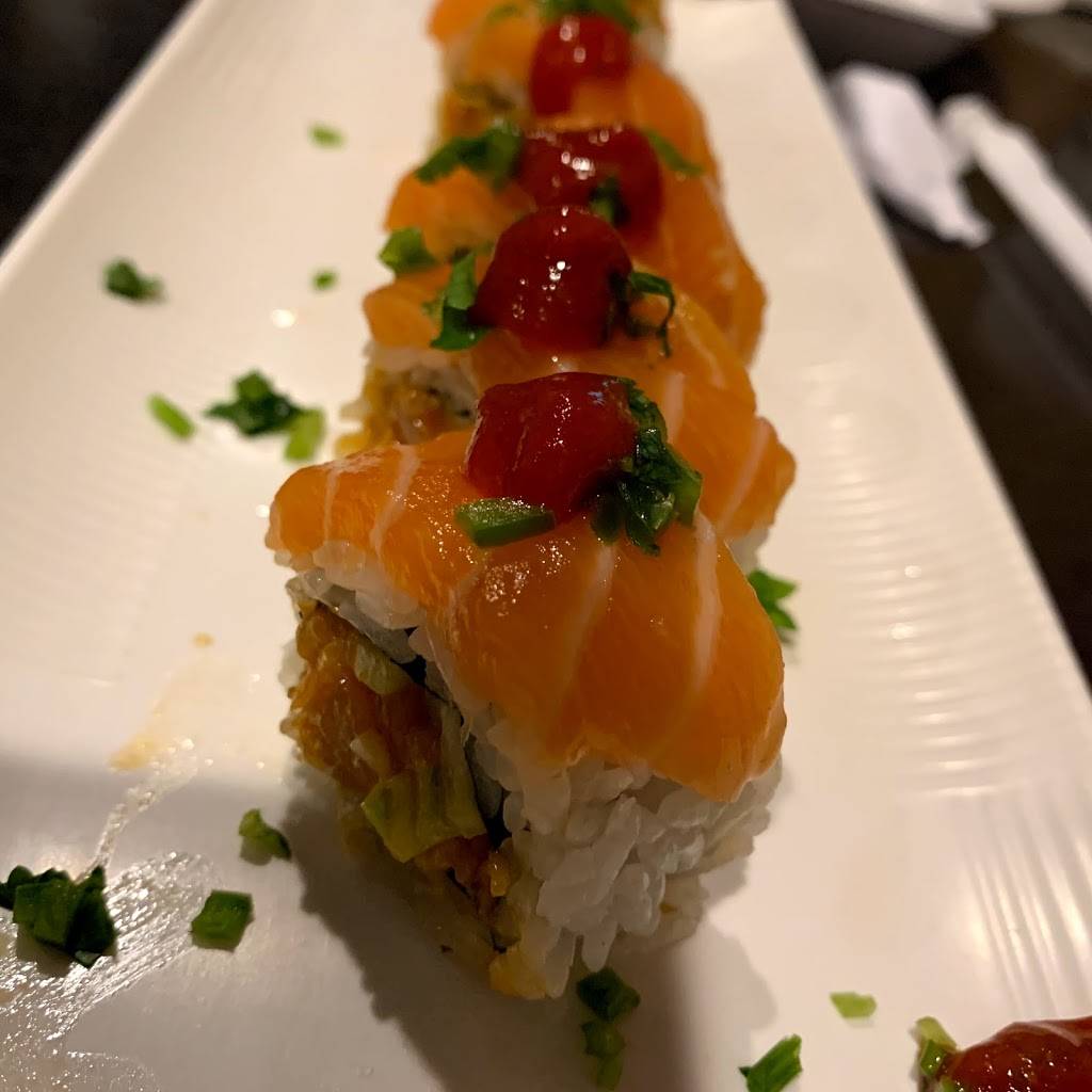 Show Sushi | restaurant | 957 W Arrow Hwy, San Dimas, CA 91773, USA | 9095922911 OR +1 909-592-2911