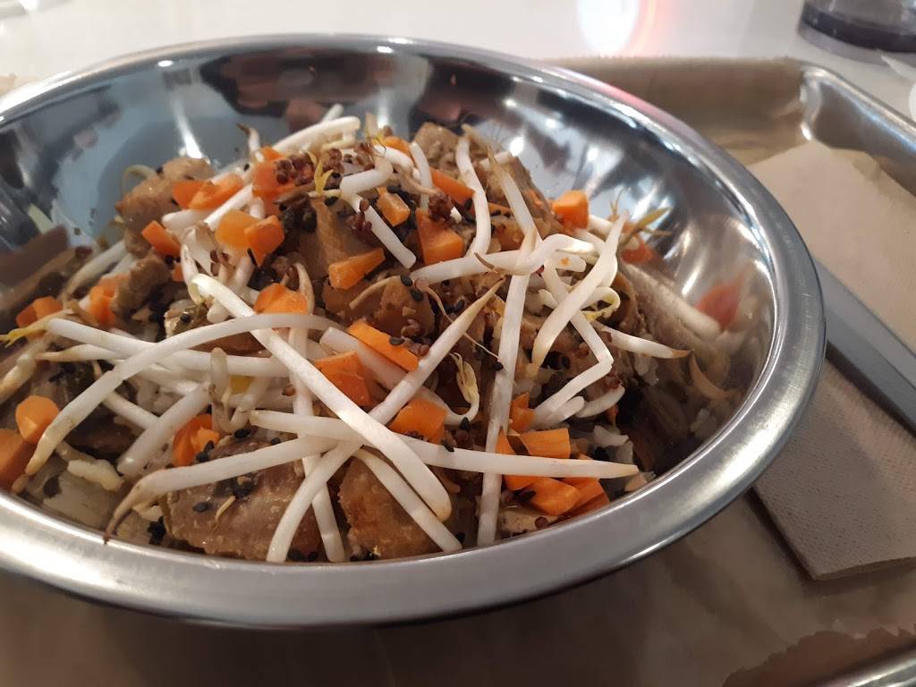 Crossroads Collective | restaurant | 2238 N Farwell Ave, Milwaukee, WI 53202, USA | 4147639081 OR +1 414-763-9081