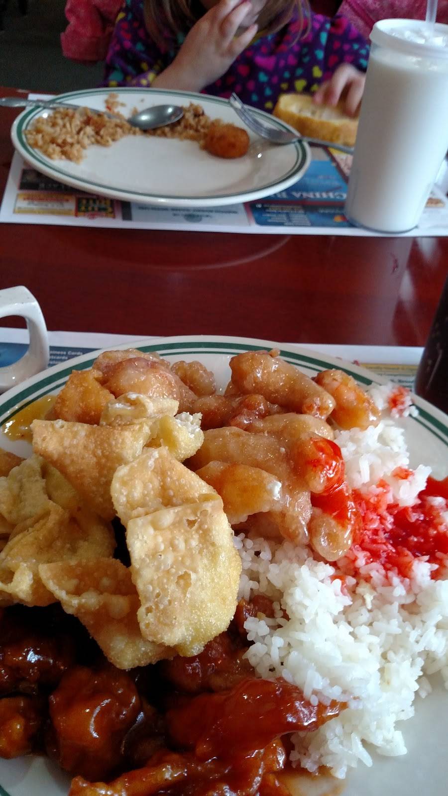 China Buffet | restaurant | 2421 WI-25, Menomonie, WI 54751, USA | 7152334388 OR +1 715-233-4388