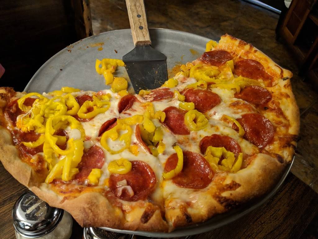 Pizzazz | restaurant | 839 Som Center Rd, Cleveland, OH 44143, USA | 4404612233 OR +1 440-461-2233