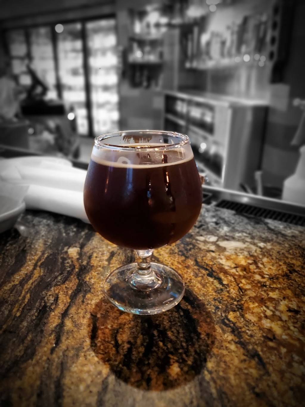 World of Beer | restaurant | 2107 University Blvd, Tuscaloosa, AL 35401, USA | 2052104481 OR +1 205-210-4481