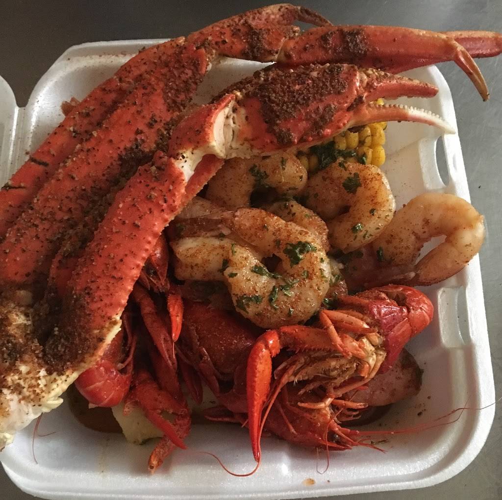 DaMunchies Express | restaurant | 1205 W 19th Ct, Sanford, FL 32771, USA | 4078448300 OR +1 407-844-8300