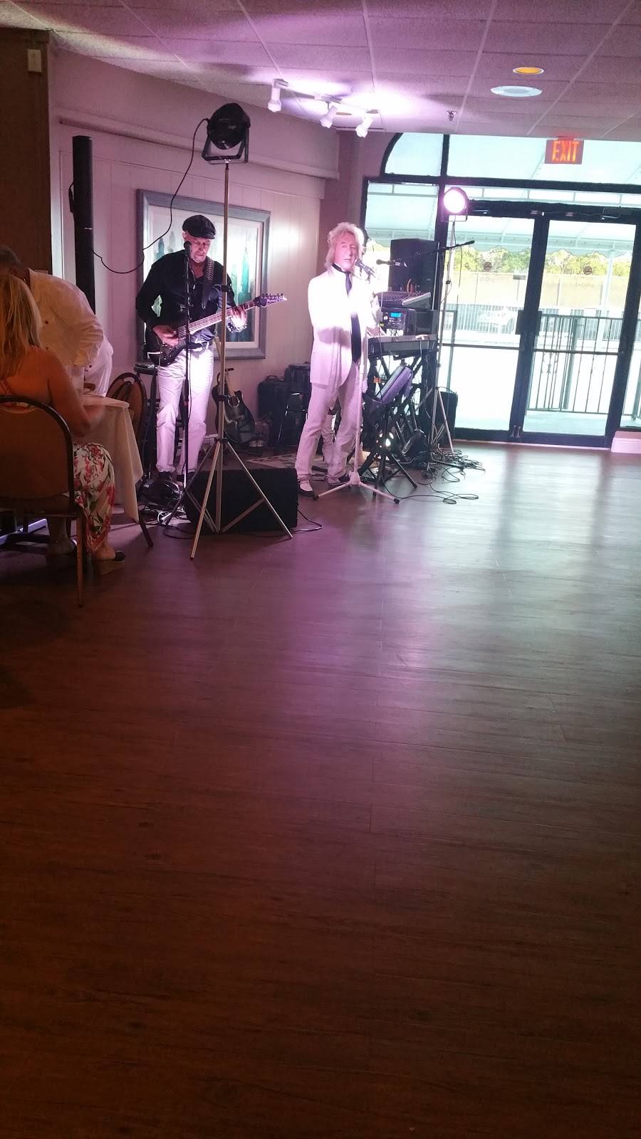 Mels way bistro & banquet | restaurant | 3536 Via Poinciana, Lake Worth, FL 33467, USA | 5615307947 OR +1 561-530-7947