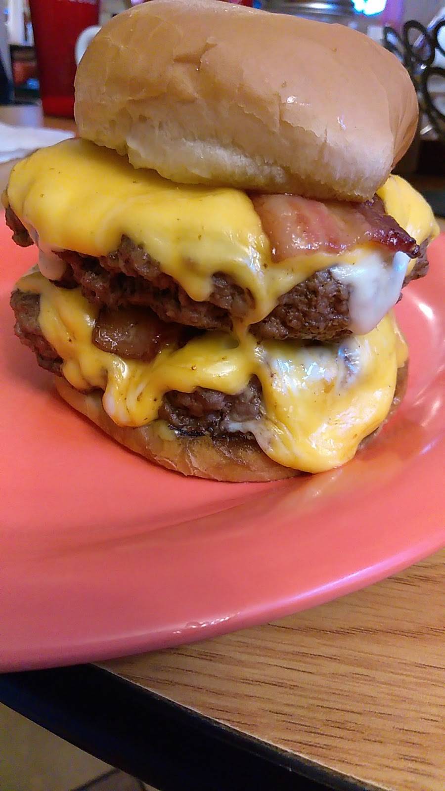 Gammys | restaurant | 1965 Lane Ave S, Jacksonville, FL 32210, USA | 9045032474 OR +1 904-503-2474