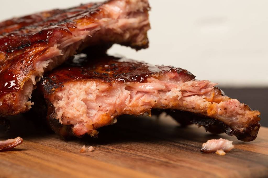 Weber Grill Restaurant | restaurant | 2331 Fountain Square Dr, Lombard, IL 60148, USA | 6309538880 OR +1 630-953-8880