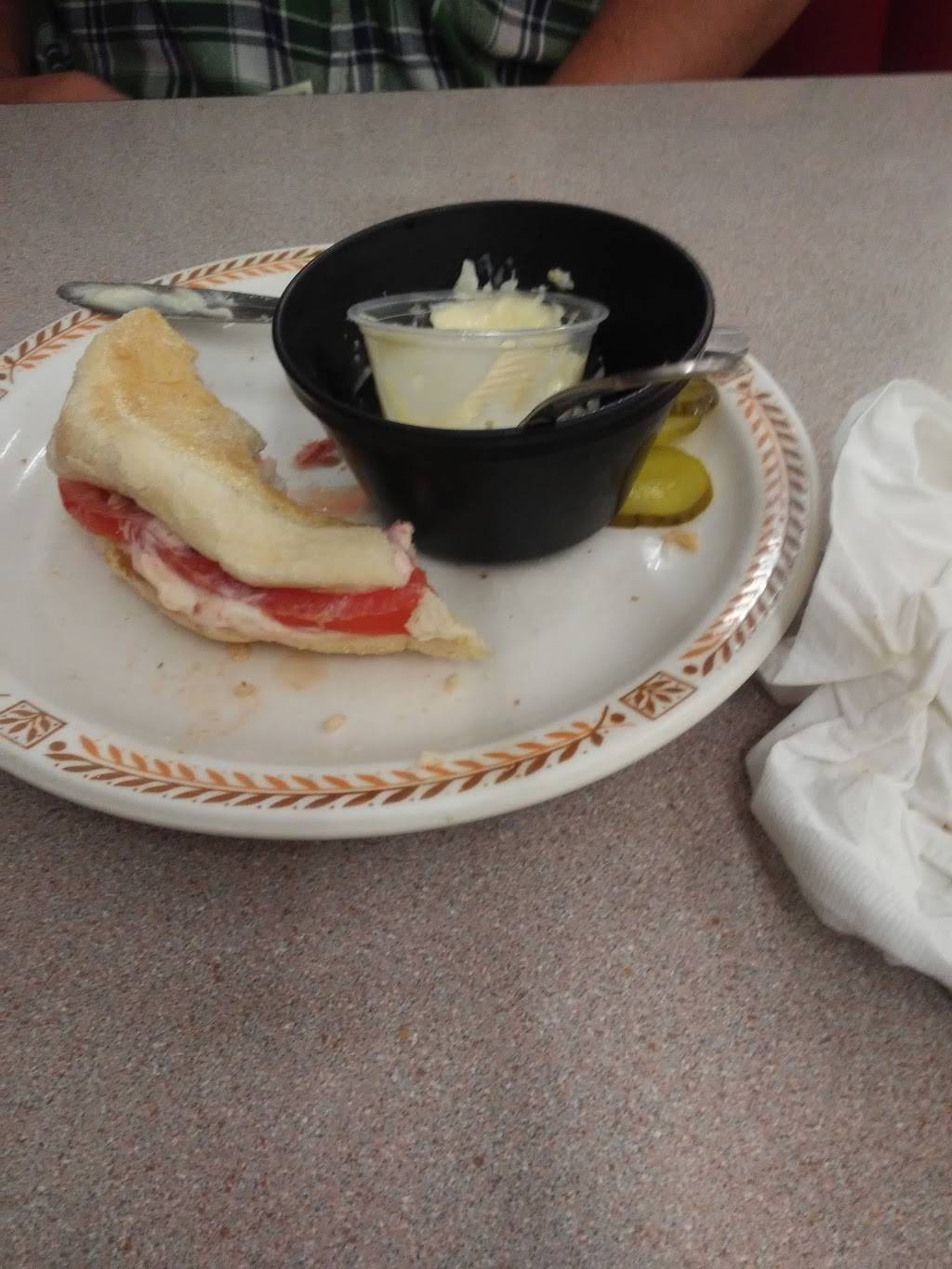 Bens Diner | restaurant | 476 N Main St, Woodstock, VA 22664, USA | 5404594322 OR +1 540-459-4322