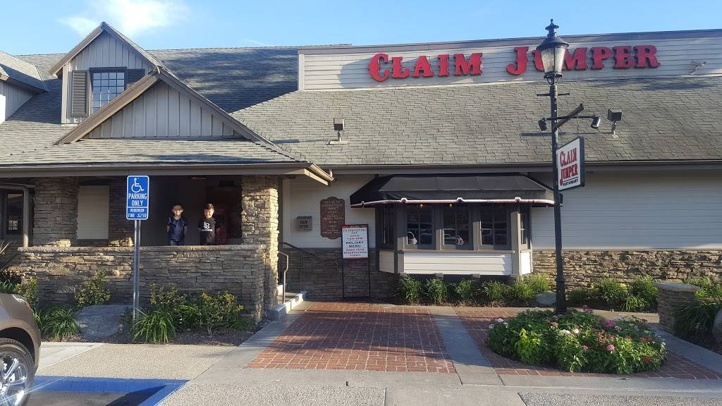 Claim Jumper Restaurants | restaurant | 6501 E Pacific Coast Highway, Long Beach, CA 90803, USA | 5624311321 OR +1 562-431-1321