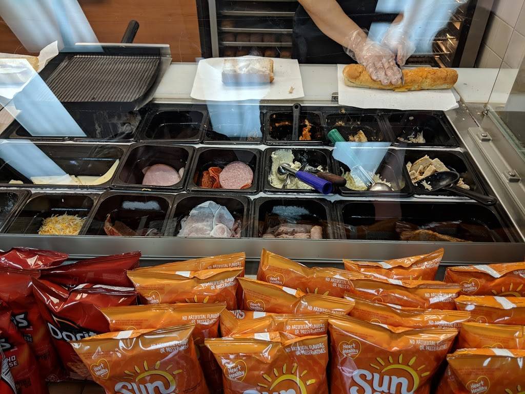 Subway | restaurant | 9770 Bissonnet St, Houston, TX 77036, USA | 7132727407 OR +1 713-272-7407