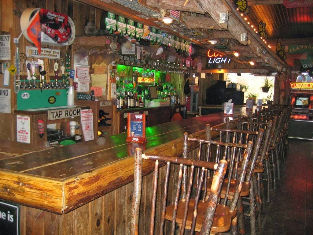 Flanagans Pub & Grill | restaurant | Main Street, Schroon Lake, NY 12870, USA | 5185329096 OR +1 518-532-9096