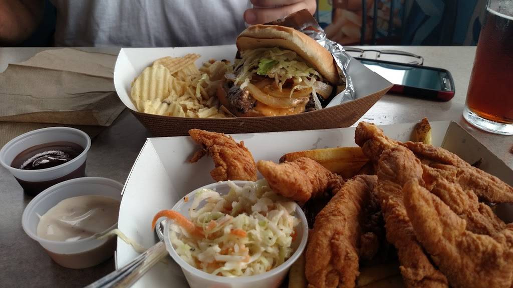 Mermaids Island Grill | restaurant | 102 Jordan Blvd, Holden Beach, NC 28462, USA | 9108424999 OR +1 910-842-4999