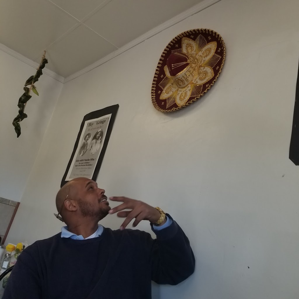 Cucas Mexican | restaurant | 1227 E Routt Ave, Pueblo, CO 81004, USA | 7195640507 OR +1 719-564-0507