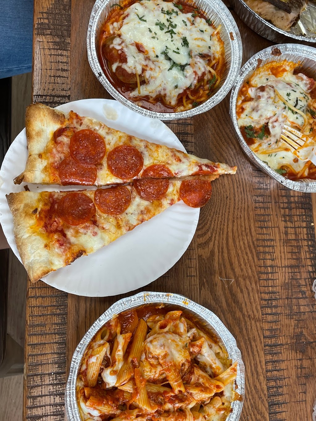 Junction Pizza & Pasta | restaurant | 34-60 Junction Blvd, Queens, NY 11372, USA | 7184409300 OR +1 718-440-9300