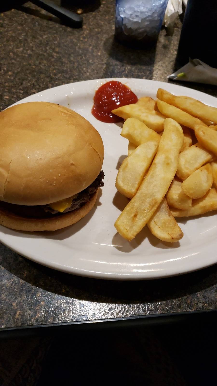 Stove House | restaurant | 2 Al Waterhouse Ave, Central City, IA 52214, USA | 3194386555 OR +1 319-438-6555