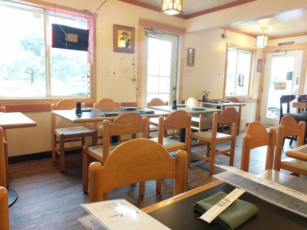 Sushi Kuni | restaurant | 10211 S De Anza Blvd, Cupertino, CA 95014, USA | 4082575864 OR +1 408-257-5864