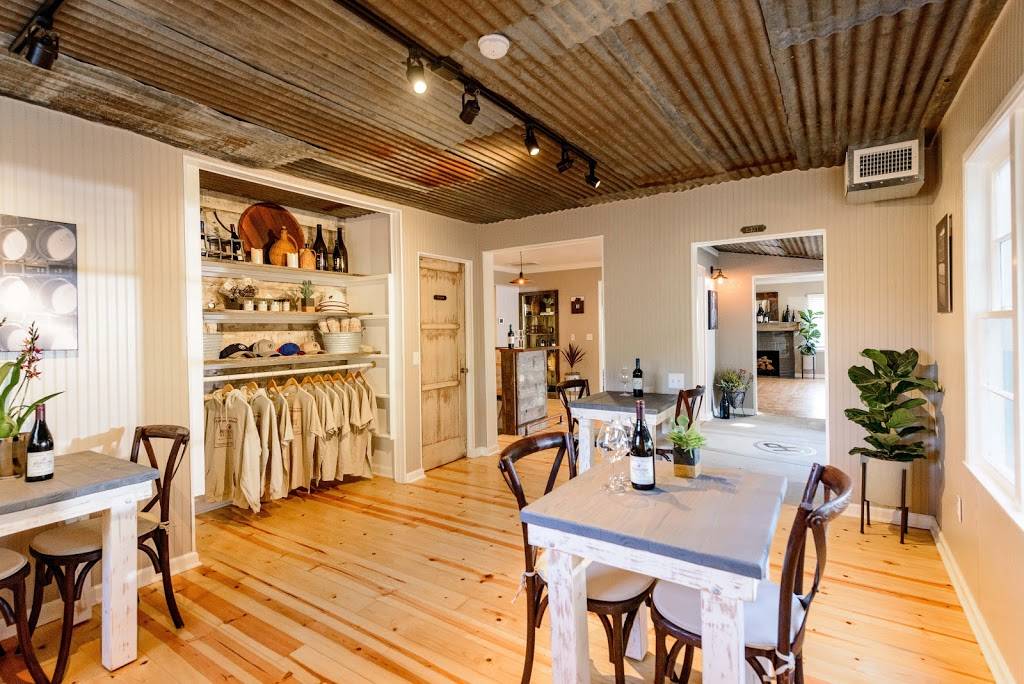 Hitching Post Wines | meal takeaway | 420 CA-246, Buellton, CA 93427, USA | 8056880676 OR +1 805-688-0676