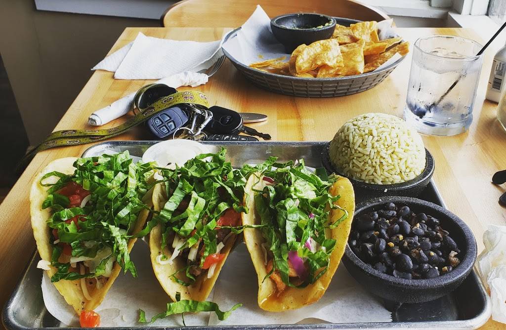 Tequila and Tacos | restaurant | 642 S Lake St, Gary, IN 46403, USA | 2199397136 OR +1 219-939-7136