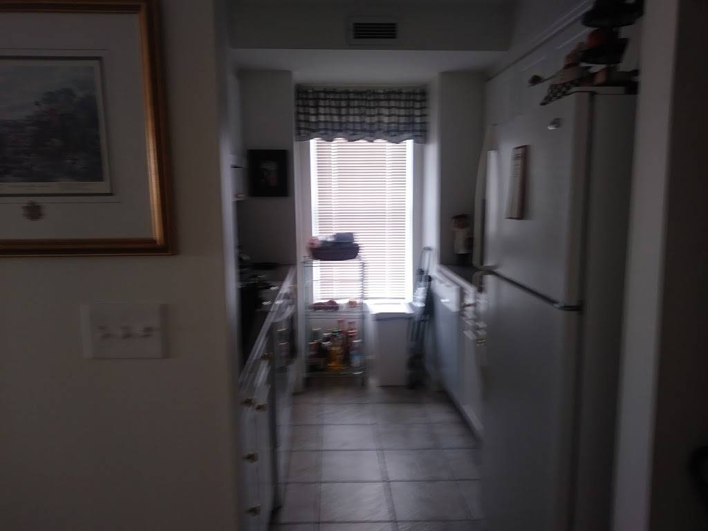 Mediterranean Pizzeria Seafood & More | restaurant | 151 State Rd, Westport, MA 02790, USA | 5086770400 OR +1 508-677-0400