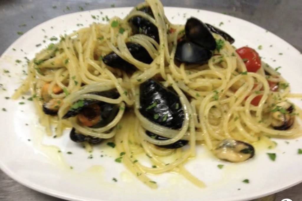 Ninos Family Restaurant | meal delivery | 1705 Columbus Ave #6828, Bay City, MI 48708, USA | 9898930691 OR +1 989-893-0691