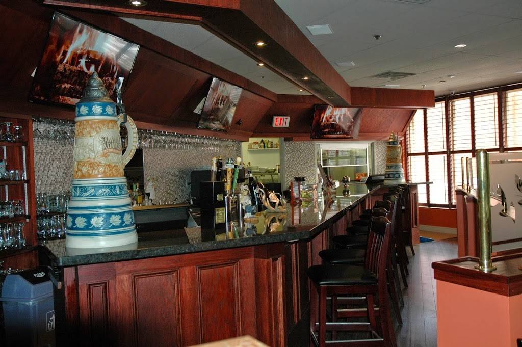 Olivers Gone Italian | restaurant | 6155 Tomken Rd #1, Mississauga, ON L5T 1X3, Canada | 9055642537 OR +1 905-564-2537