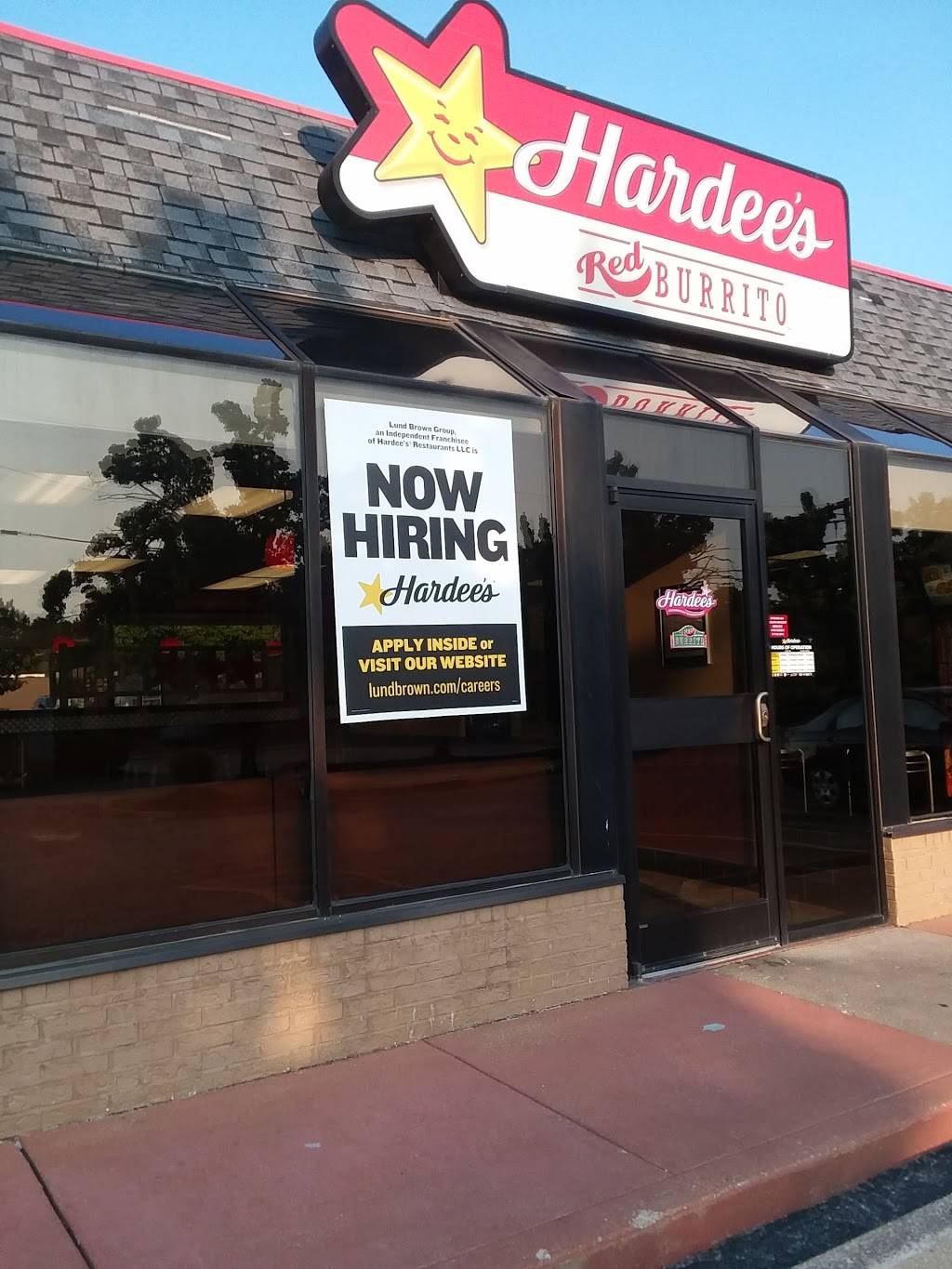 Hardees | restaurant | 11938 Dorsett Rd, Maryland Heights, MO 63043, USA | 3142987076 OR +1 314-298-7076