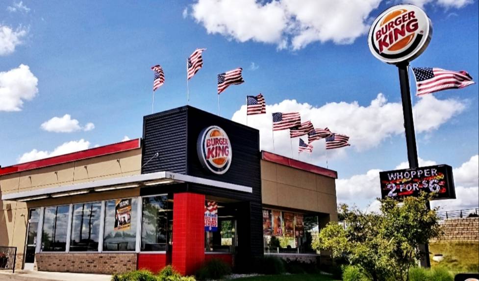 Burger King | restaurant | 251 S Dexter St, Ionia, MI 48846, USA | 6165220203 OR +1 616-522-0203