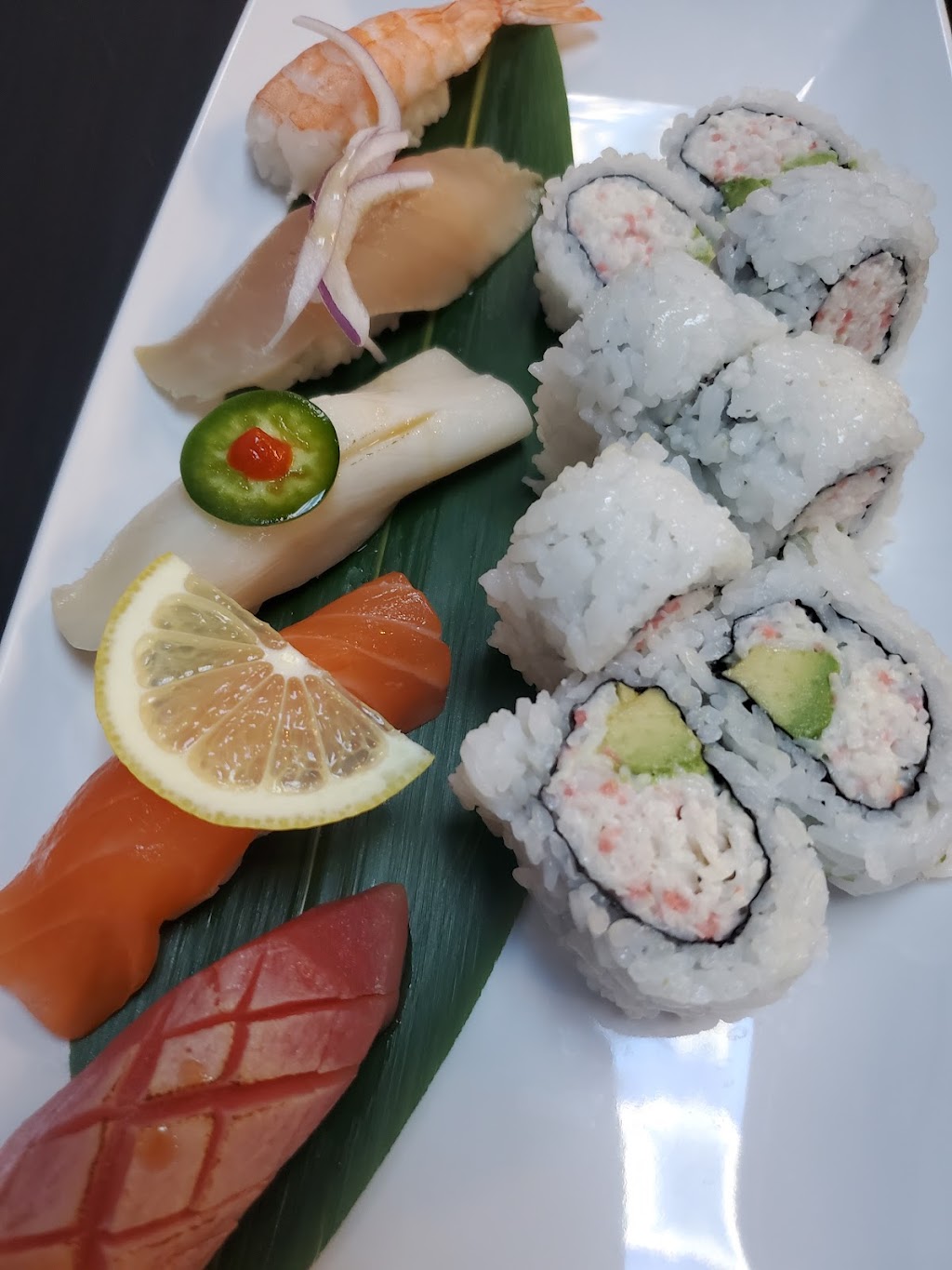 Yucca Sushi and Teriyaki | restaurant | 56093 Twentynine Palms Highway, Yucca Valley, CA 92284, USA | 7604185800 OR +1 760-418-5800