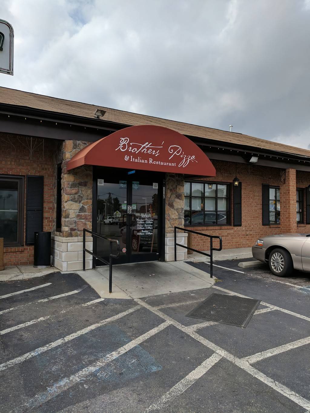 Brothers Pizza | meal takeaway | 25809 Cox Rd, Petersburg, VA 23803, USA | 8047333355 OR +1 804-733-3355