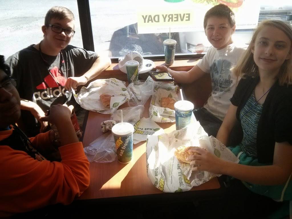 Subway | restaurant | 10157 Dayton Pike, Soddy-Daisy, TN 37379, USA | 4233323020 OR +1 423-332-3020