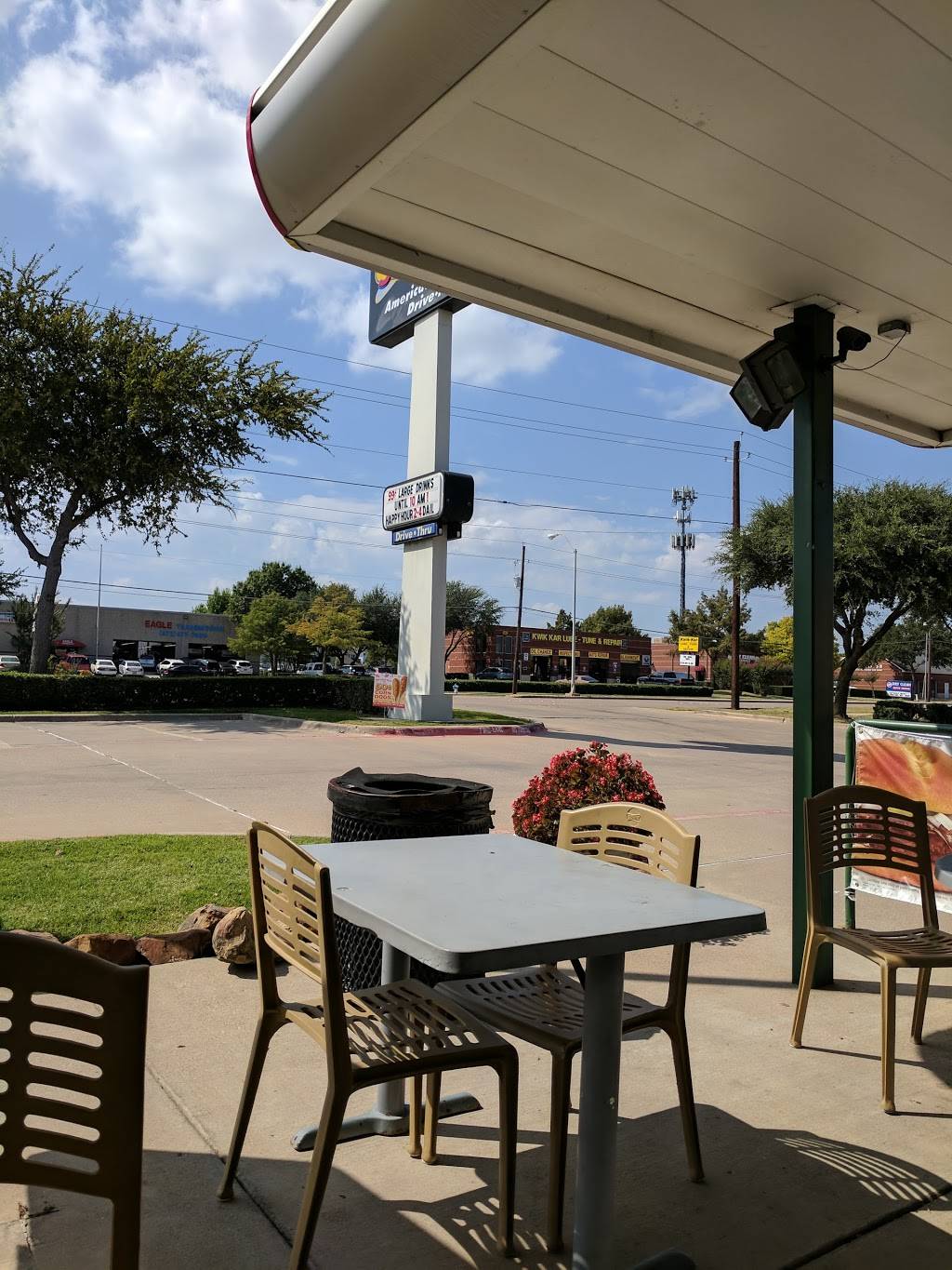 Sonic Drive-In | restaurant | 6130 N Jupiter Rd, Garland, TX 75044, USA | 9724964356 OR +1 972-496-4356