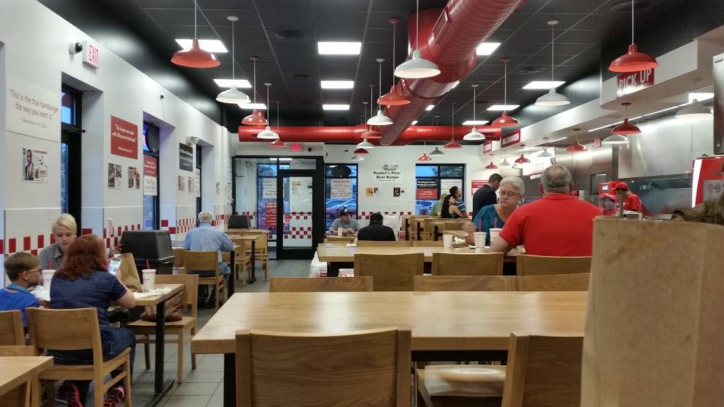 Five Guys | meal takeaway | 7622 Richmond Hwy, Alexandria, VA 22306, USA | 7037170090 OR +1 703-717-0090