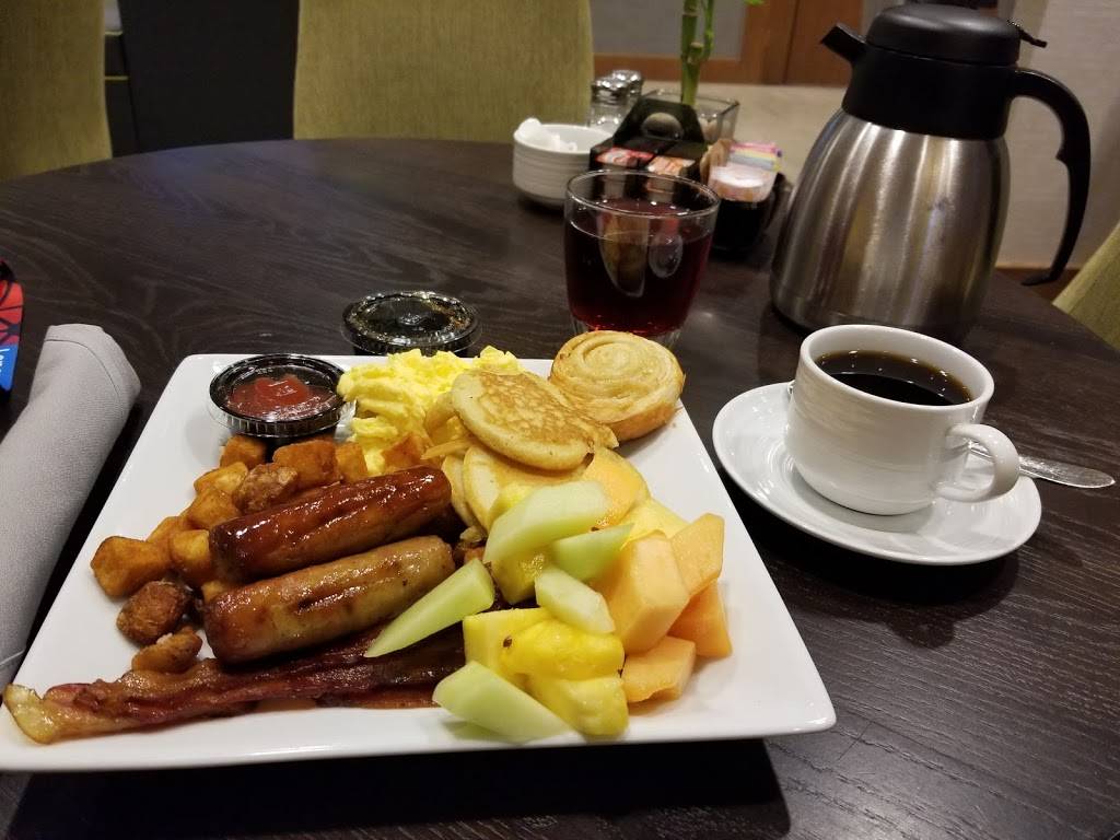 Brinkleys Restaurant & Pub | restaurant | 225 William F McClellan Hwy, Boston, MA 02128, USA | 6175695250 OR +1 617-569-5250