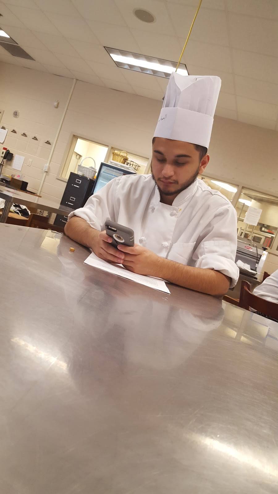 Bistro At the Oaks | restaurant | 2719 Tumbling Creek Rd, Gainesville, GA 30504, USA | 7705323161 OR +1 770-532-3161