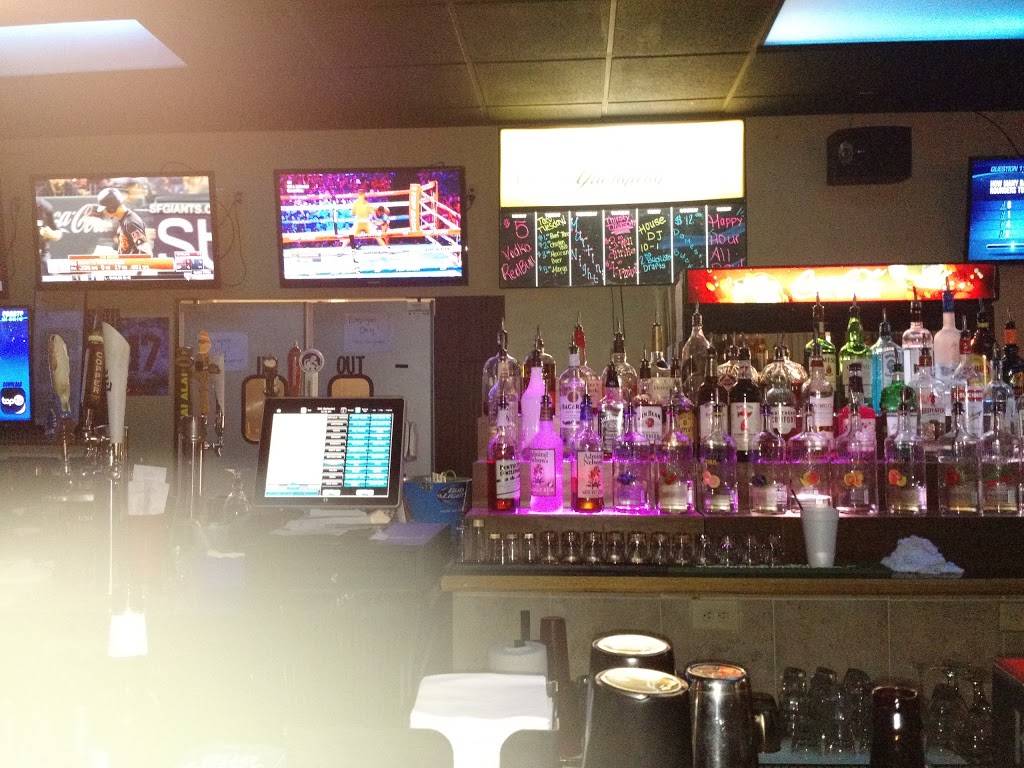 Mulligans Sports Bar and Grille | restaurant | 414 US-21 BYP, Fort Mill, SC 29715, USA | 8035480044 OR +1 803-548-0044