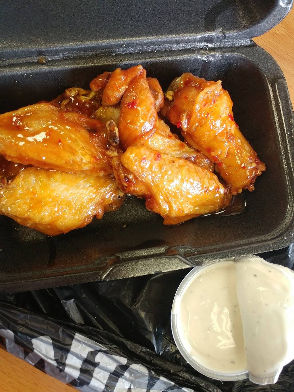 Wings Over Columbus | meal takeaway | 1315 W Lane Ave, Upper Arlington, OH 43221, USA | 6144889464 OR +1 614-488-9464