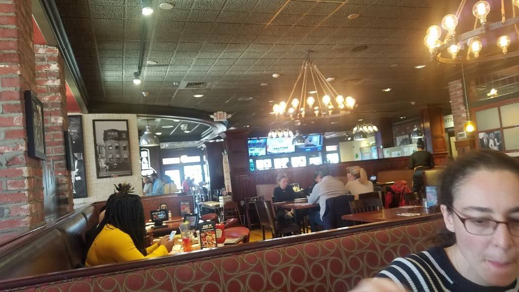 Uno Pizzeria & Grill | meal takeaway | 250 Granite St, Braintree, MA 02184, USA | 7818498667 OR +1 781-849-8667