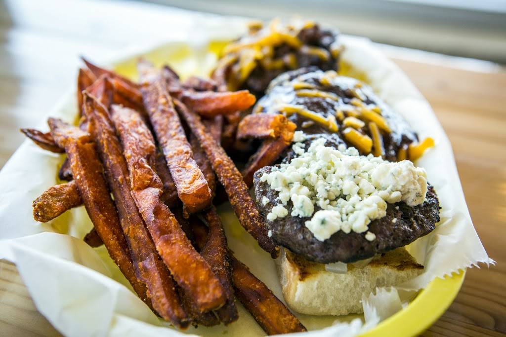 Phils Ice House | restaurant | 5620 Burnet Rd, Austin, TX 78756, USA | 5125241212 OR +1 512-524-1212