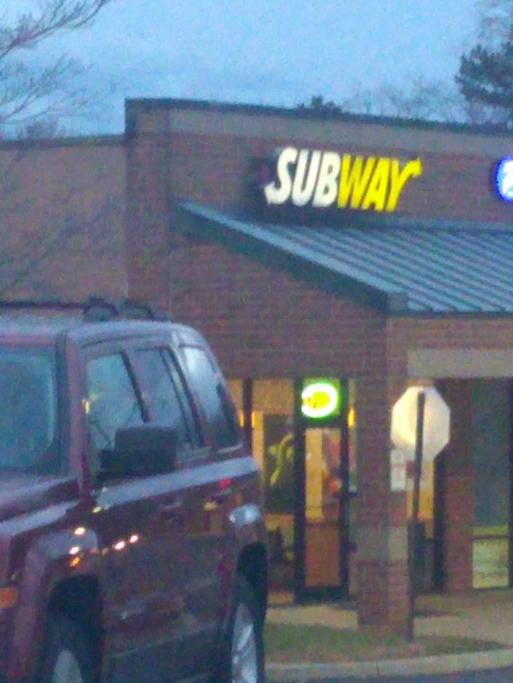 Subway | restaurant | 2105 Academy Rd, Powhatan, VA 23139, USA | 8045987827 OR +1 804-598-7827