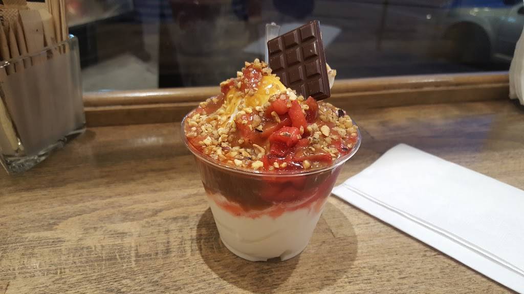 Chocobel | restaurant | 374 Rue de Castelnau E, Montréal, QC H2R 1P9, Canada | 5142769875 OR +1 514-276-9875