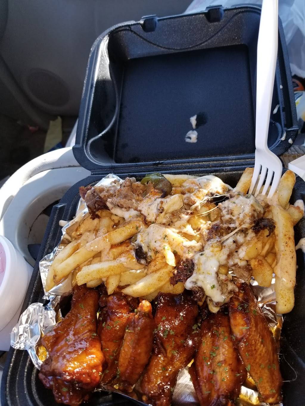 Urban Smoke Bar & Grille | restaurant | 7100 Aaron Aronov Dr, Fairfield, AL 35064, USA | 2056377041 OR +1 205-637-7041