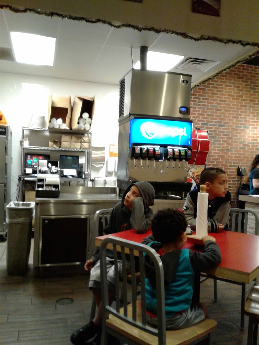 Pizza Hut | restaurant | 2413 MacArthur Rd, Whitehall, PA 18052, USA | 4846029050 OR +1 484-602-9050