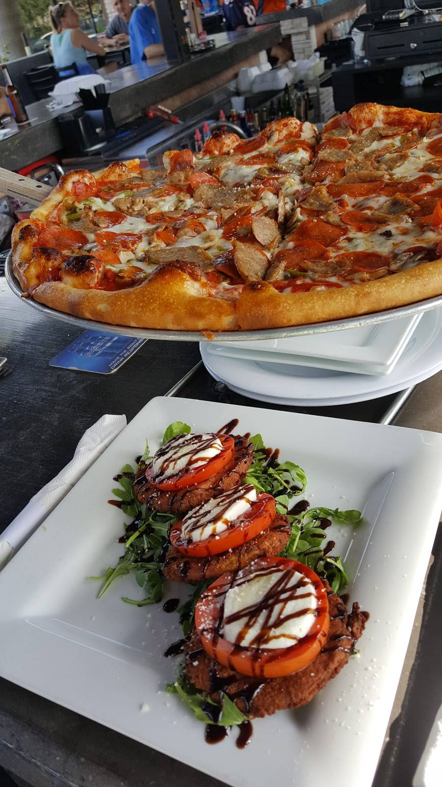 Joey Ds | restaurant | 3300 Davis Blvd, Naples, FL 34104, USA | 2392313658 OR +1 239-231-3658