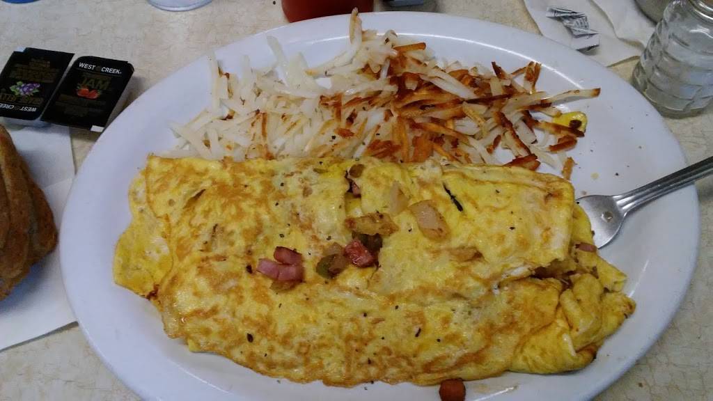 Hungry Bear | restaurant | 1700 Sunnyside Ave, Burlington, IA 52601, USA | 3197530673 OR +1 319-753-0673