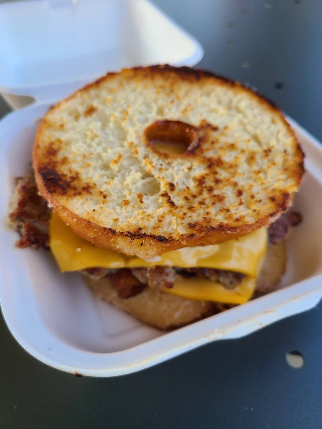 HenDough Chicken & Donuts | restaurant | 126 Augusta St suite 13, Greenville, SC 29601, USA | 8643739108 OR +1 864-373-9108