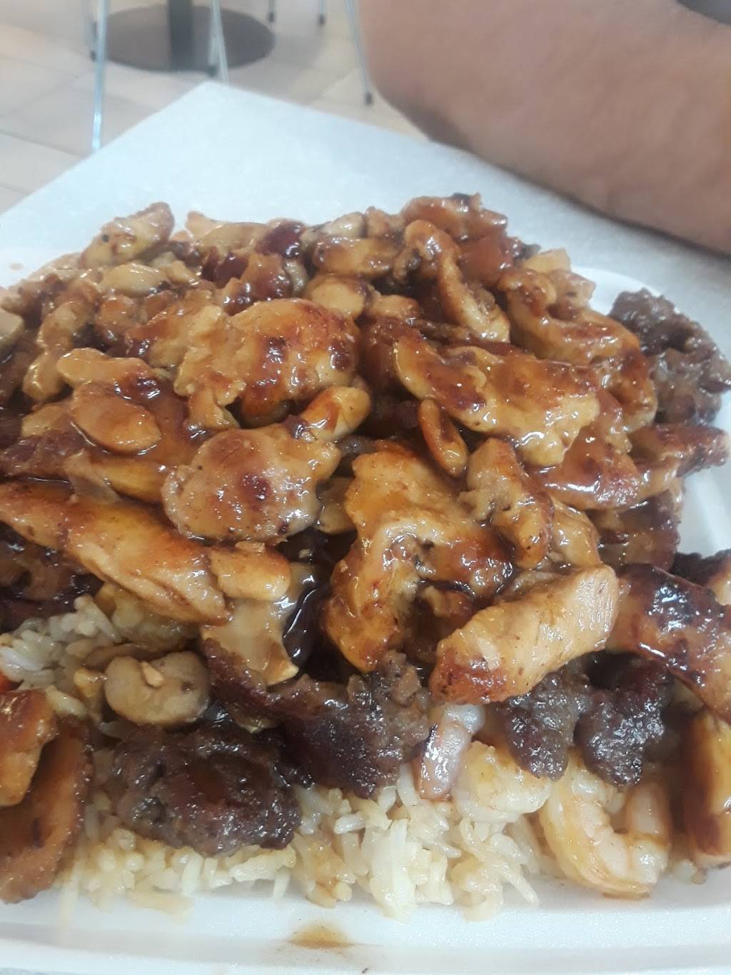 Little Tokyo | restaurant | 7700 W Arrowhead Towne Center, Glendale, AZ 85308, USA | 6237732888 OR +1 623-773-2888