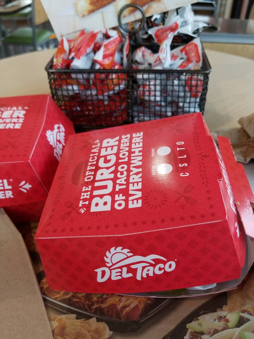 Del Taco | meal takeaway | 2021 Glenoaks Blvd, San Fernando, CA 91340, USA | 8183615044 OR +1 818-361-5044