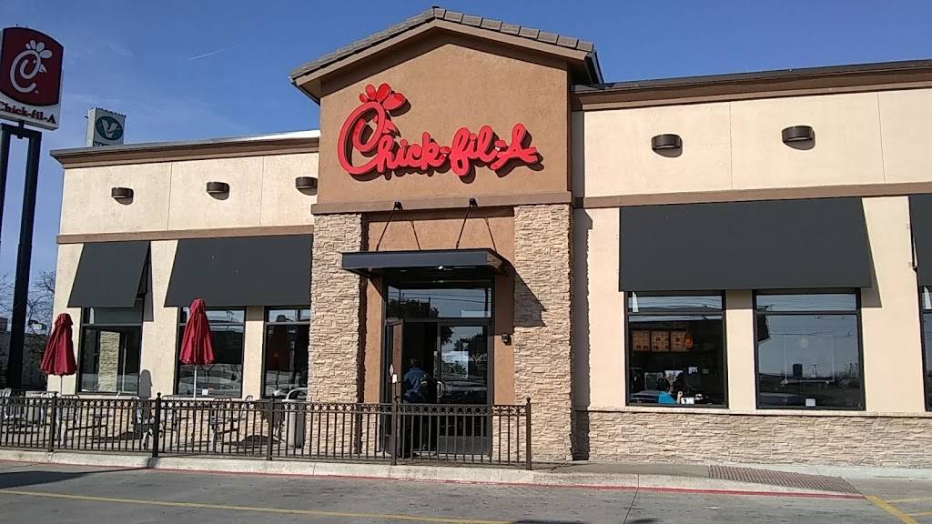 Chick-fil-A | restaurant | 114 N 31st St, Temple, TX 76504, USA | 2547712020 OR +1 254-771-2020