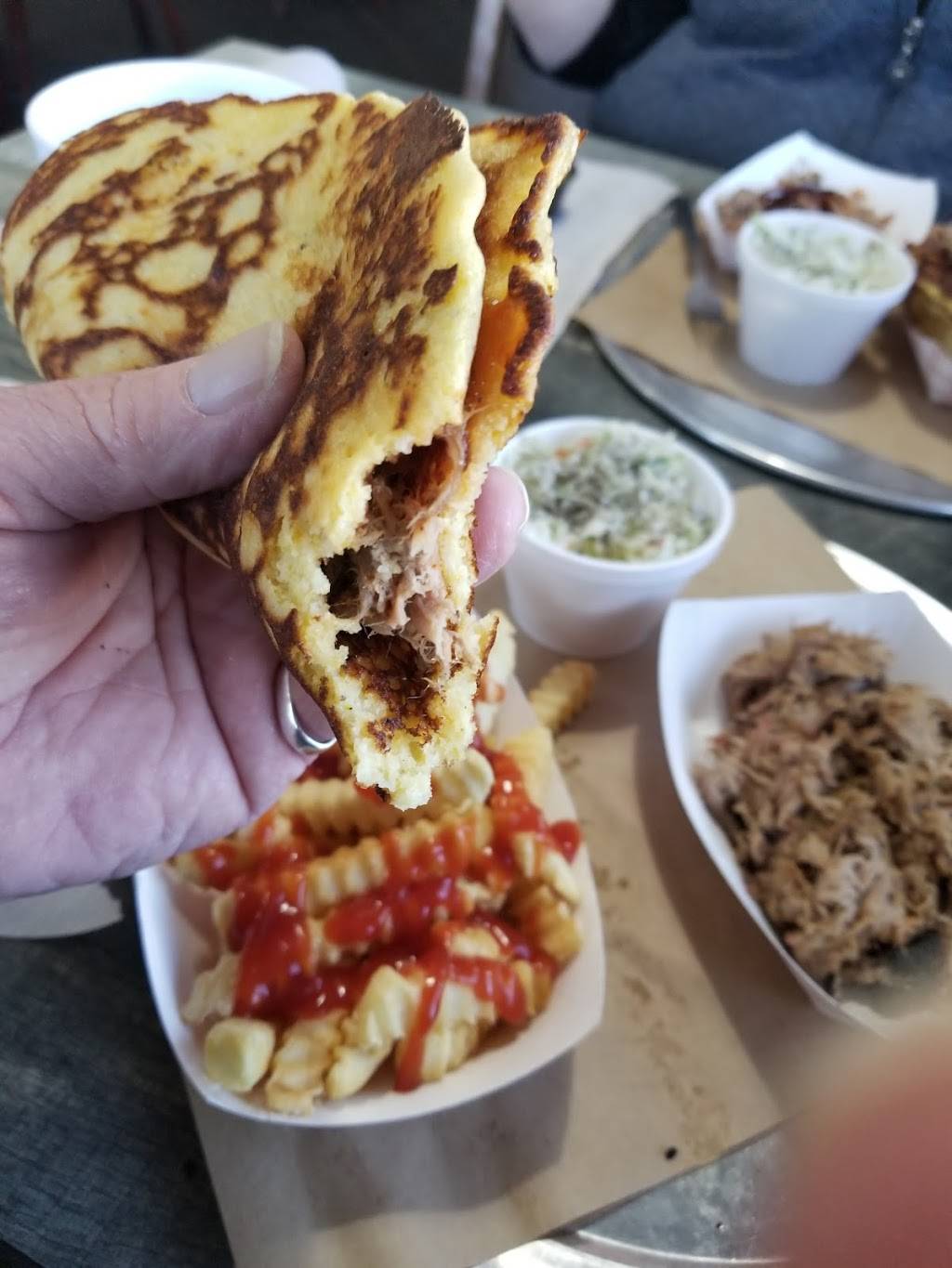 Hitz Bbq | restaurant | 1030 Cooper Dr, Berea, KY 40403, USA | 8597563236 OR +1 859-756-3236