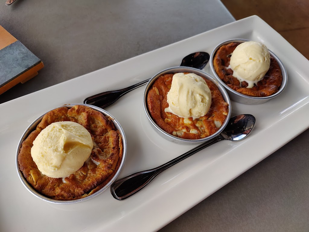 BJs Restaurant & Brewhouse | restaurant | 124 Worcester Rd, Framingham, MA 01702, USA | 7744270020 OR +1 774-427-0020